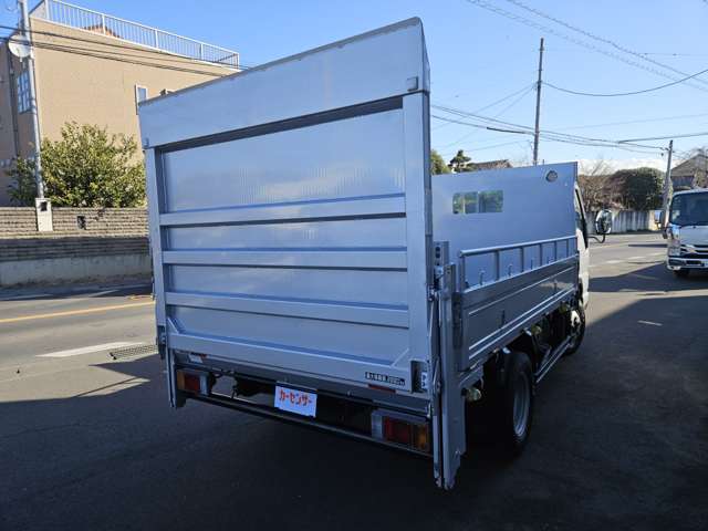 Isuzu Elf 8