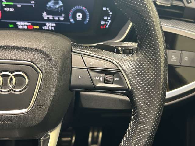 Audi Q3 5