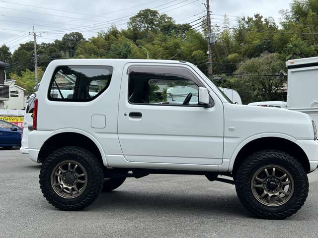 Suzuki Jimny 11