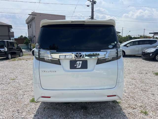 Toyota Vellfire 6