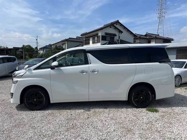 Toyota Vellfire 8
