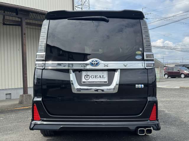 Toyota Voxy 6