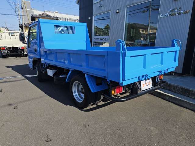 Isuzu Elf 6