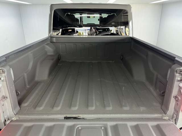 Jeep Gladiator 9