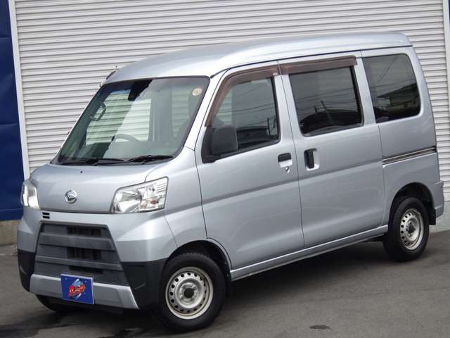 Daihatsu Hijet Cargo 6
