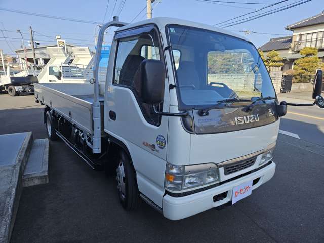 Isuzu Elf 3