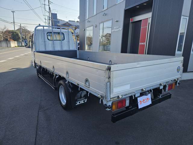 Isuzu Elf 6