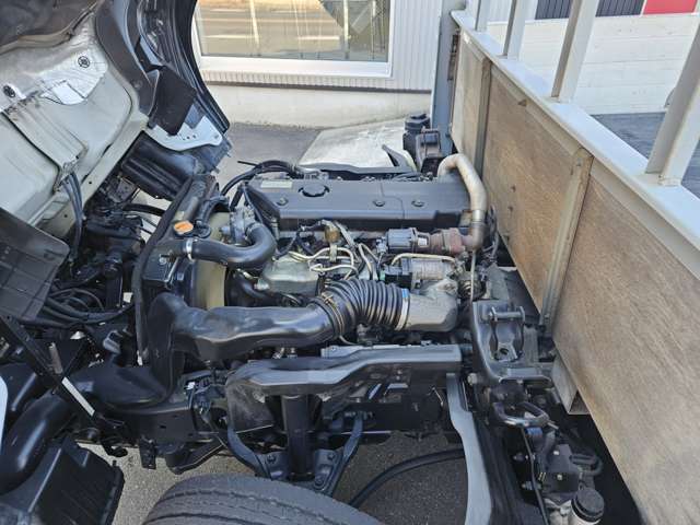 Isuzu Elf 10