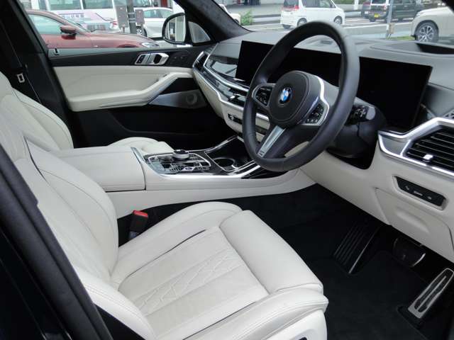 BMW X7 2