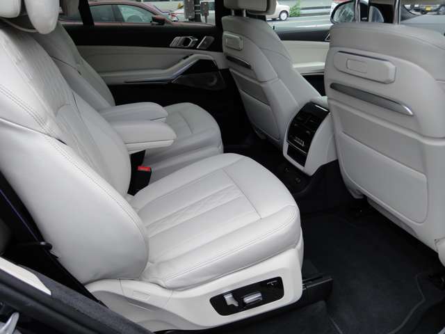 BMW X7 4