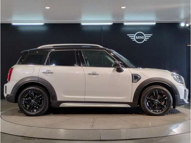 MINI Crossover 11