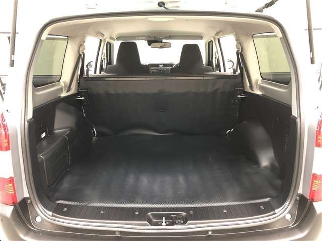 Toyota Probox Van 12