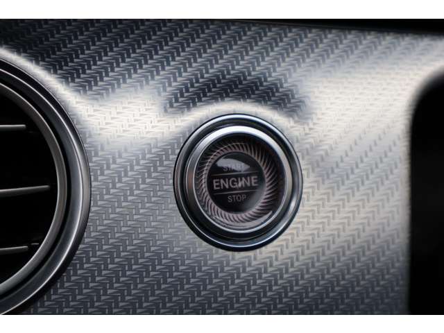 Mercedes-Benz E-Class All-Terrain 11