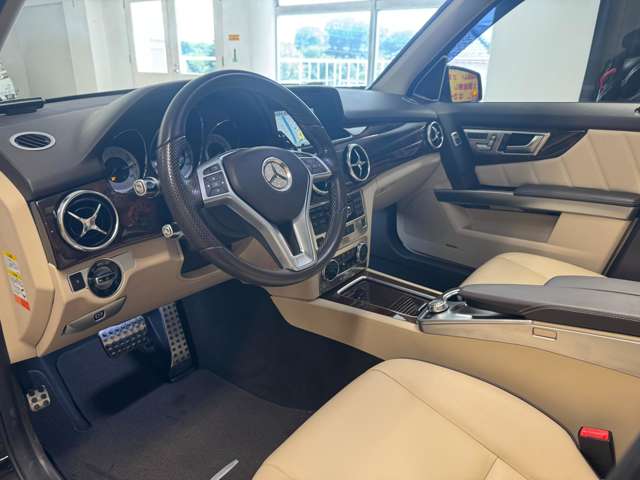 Mercedes-Benz GLK-Class 10