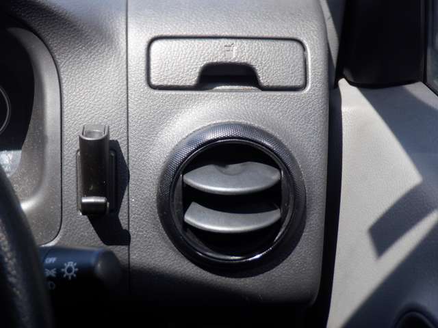 Nissan AD 7
