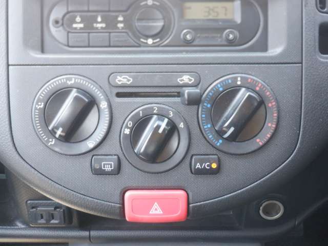 Nissan AD 9