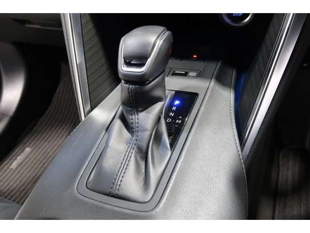 Toyota Harrier 11