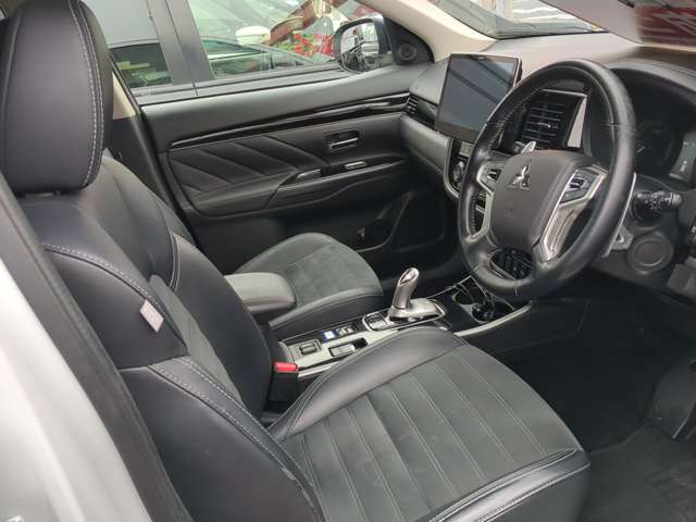 Mitsubishi Outlander PHEV 5