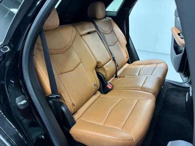 Cadillac XT5 8