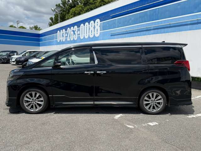 Toyota Alphard 11