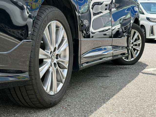 Toyota Alphard 12