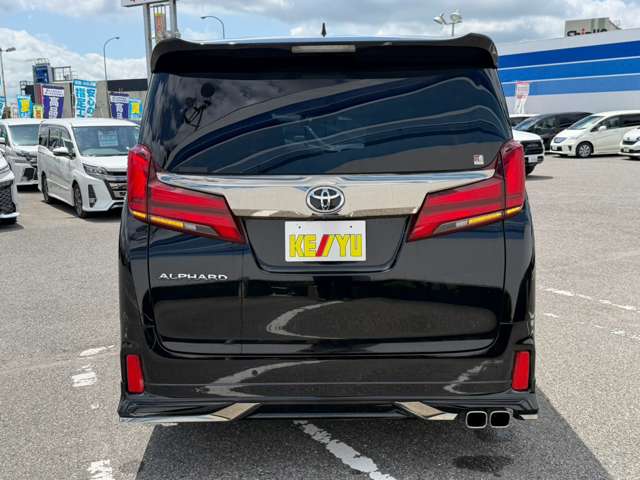 Toyota Alphard 9