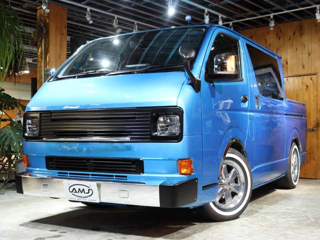 Toyota Hiace Van 8
