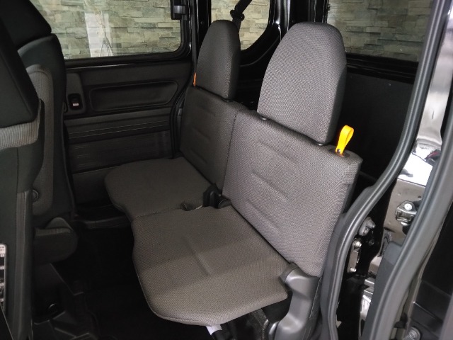 Honda N-VAN 11