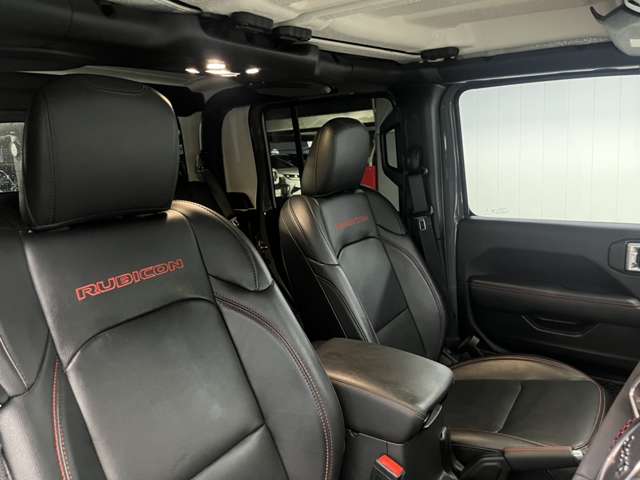 Jeep Gladiator 7