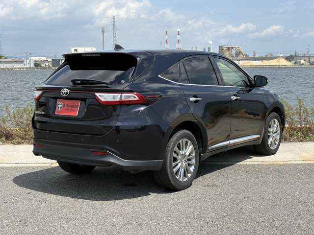Toyota Harrier 5