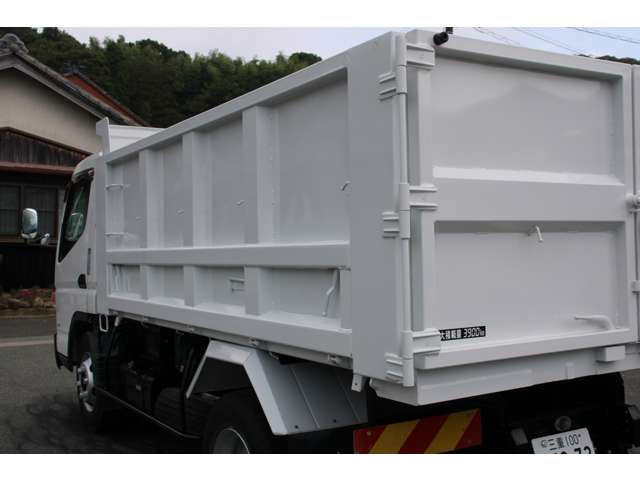 Mitsubishi Fuso Canter 12