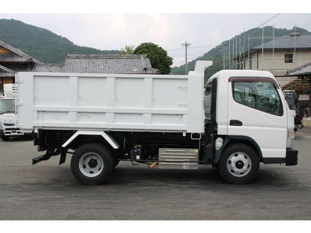 Mitsubishi Fuso Canter 7