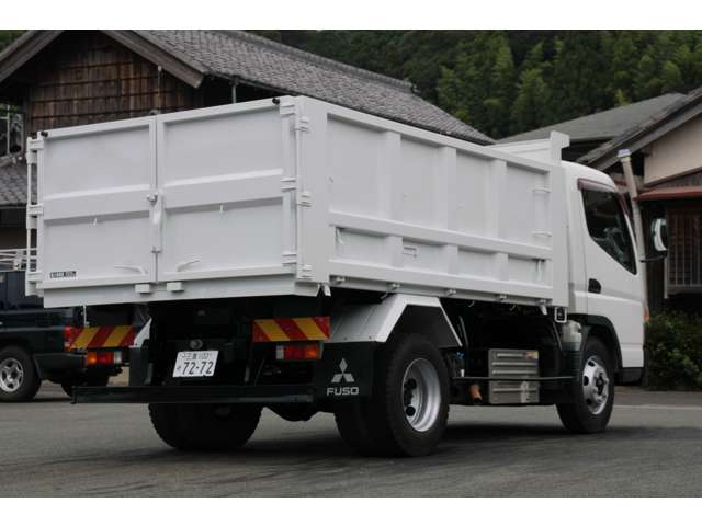 Mitsubishi Fuso Canter 9