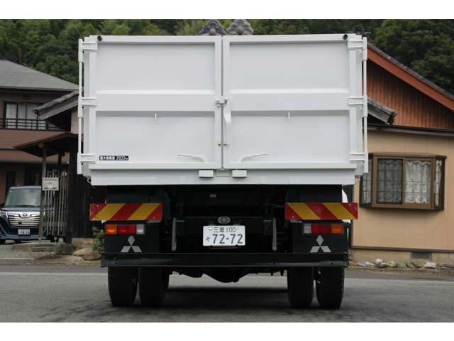 Mitsubishi Fuso Canter 10