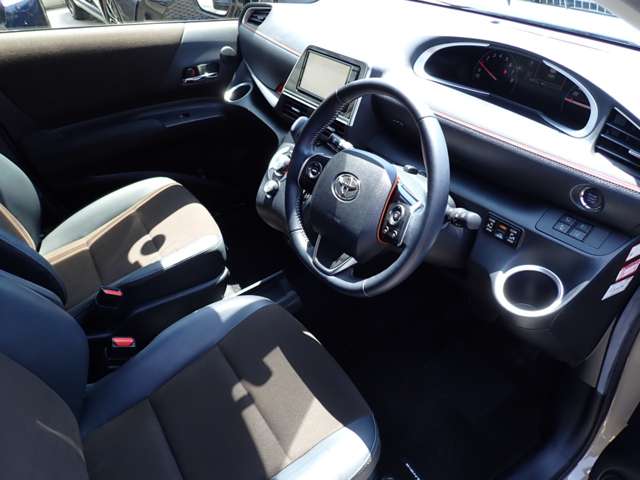 Toyota Sienta 7
