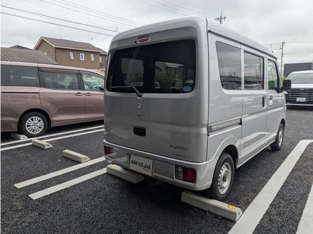 Suzuki Every 12