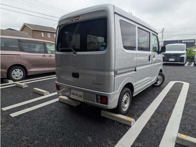 Suzuki Every 8