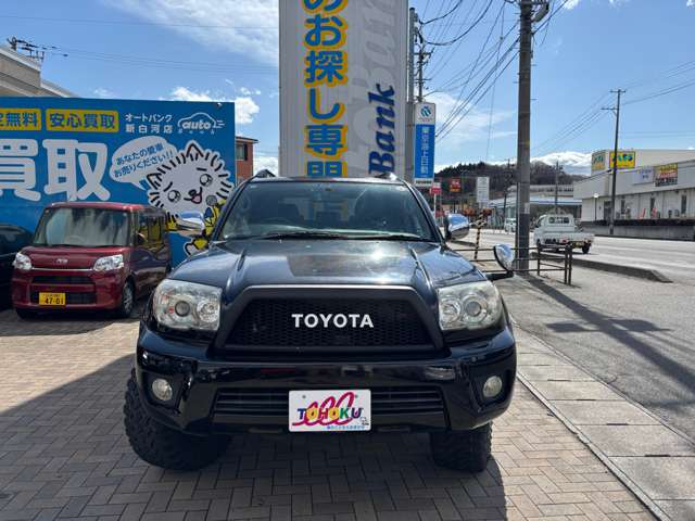 Toyota Hilux Surf 2