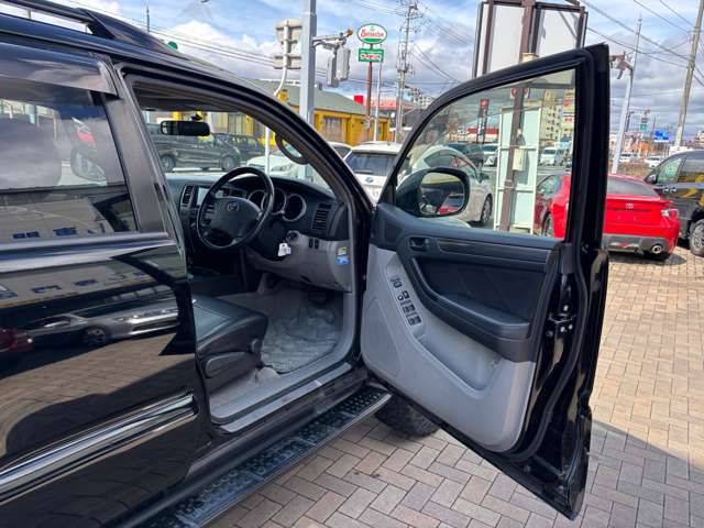 Toyota Hilux Surf 8