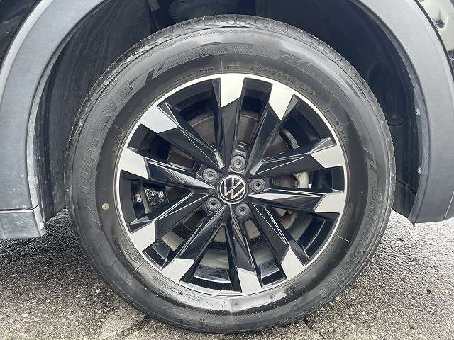 Volkswagen T-Cross 8