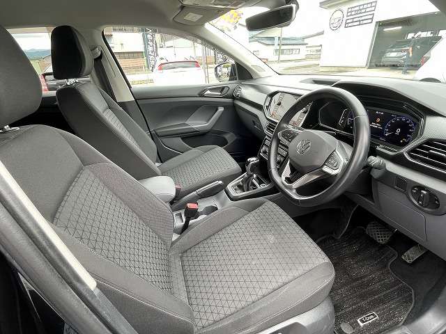 Volkswagen T-Cross 9