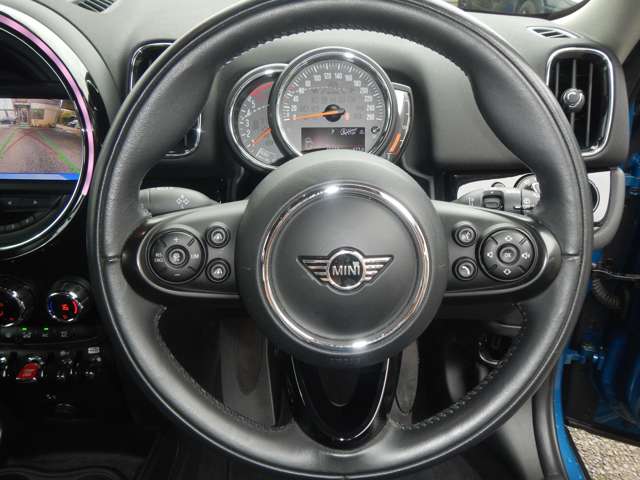 MINI Crossover 9