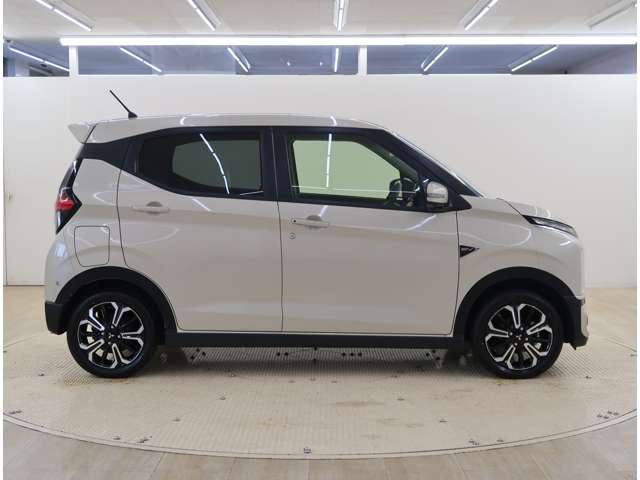 Mitsubishi eK X EV 3
