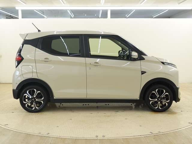 Mitsubishi eK X EV 3