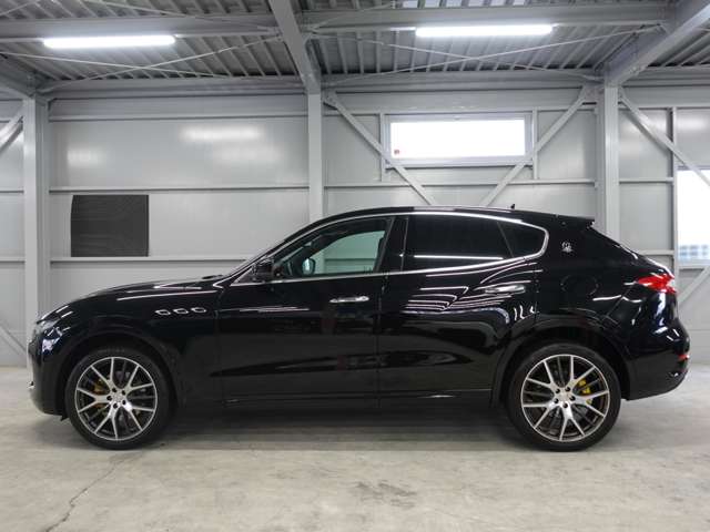 Maserati Levante 12
