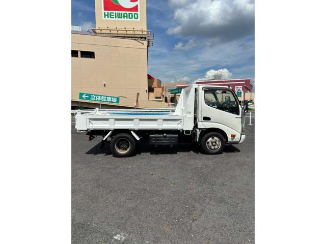 Hino Dutro 4