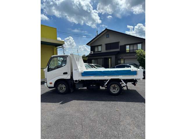 Hino Dutro 10