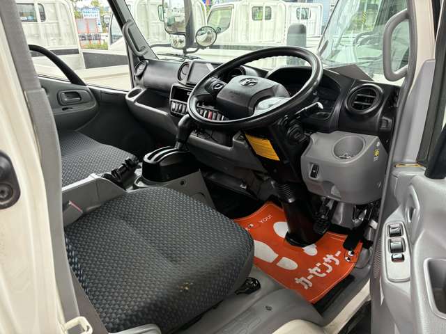 Toyota Toyoace 6