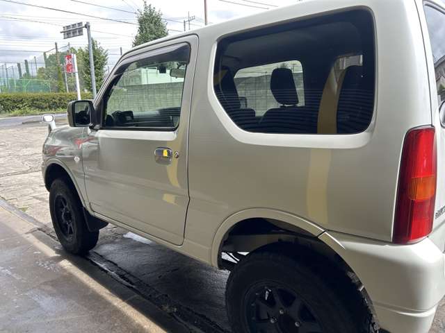 Suzuki Jimny 10