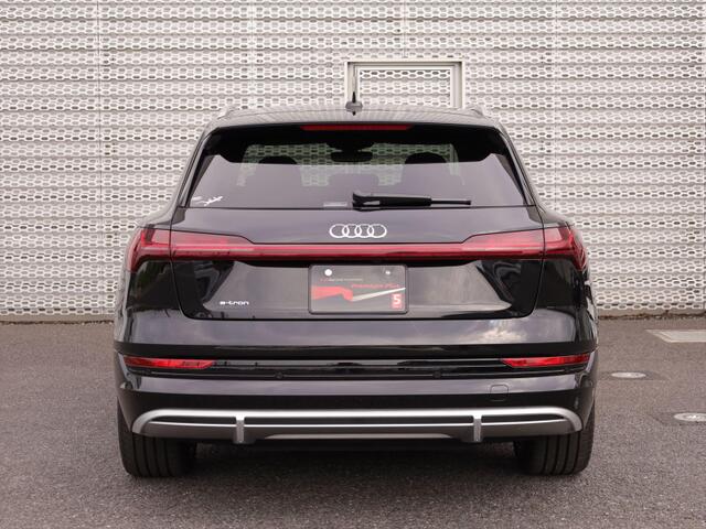 Audi e-tron 5